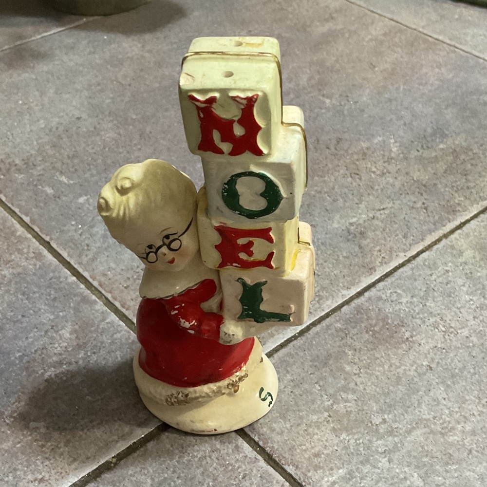 Lipper International Cream, Red & Green Christmas 'Noel' Figurine
